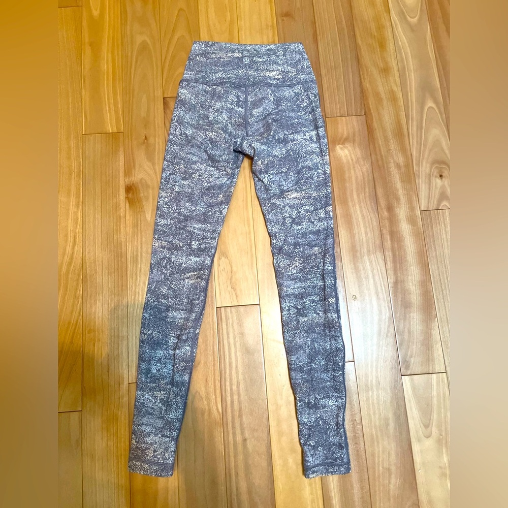 Lululemon Wunder Under Legging size 2
